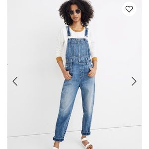 Madewell Straight Leg Overalls. Size Large. NWT.